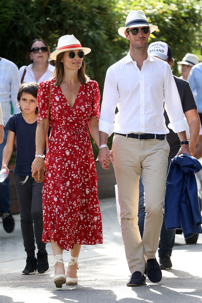Pippa Middleton v šatech Kate Spade na French Open 2018.
Pippa Middleton v šatech Kate Spade na French Open 2018.