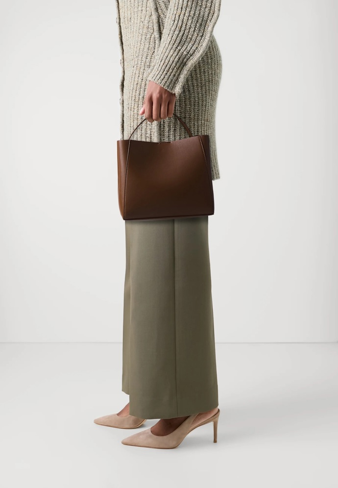 Kabelka, Gina Tricot, 960 Kč
Kabelka, Gina Tricot, 960 Kč