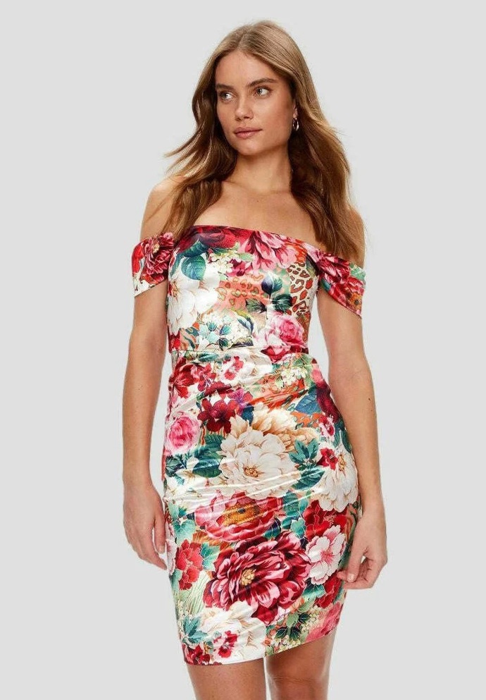 Šaty, Guess, 3 250 Kč
Šaty, Guess, 3 250 Kč