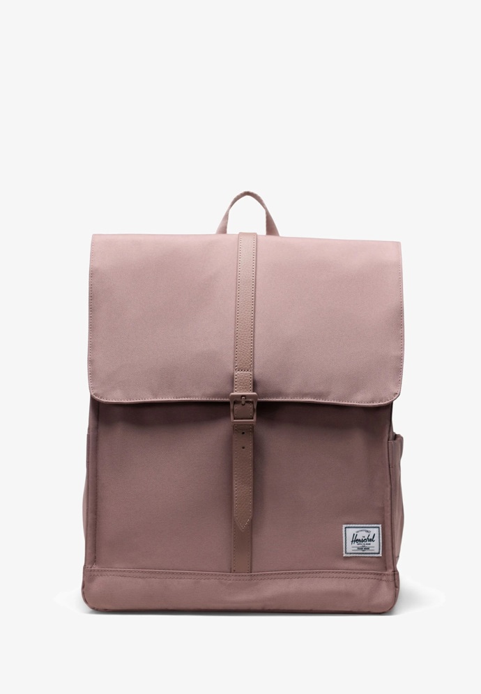 Batoh, Herschel, 2 000 Kč
Batoh, Herschel, 2 000 Kč