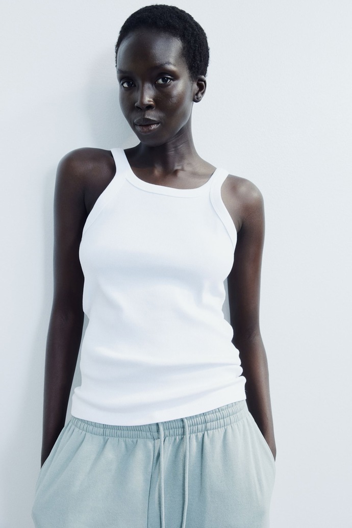 Bílé tílko, H&M, 189 Kč
