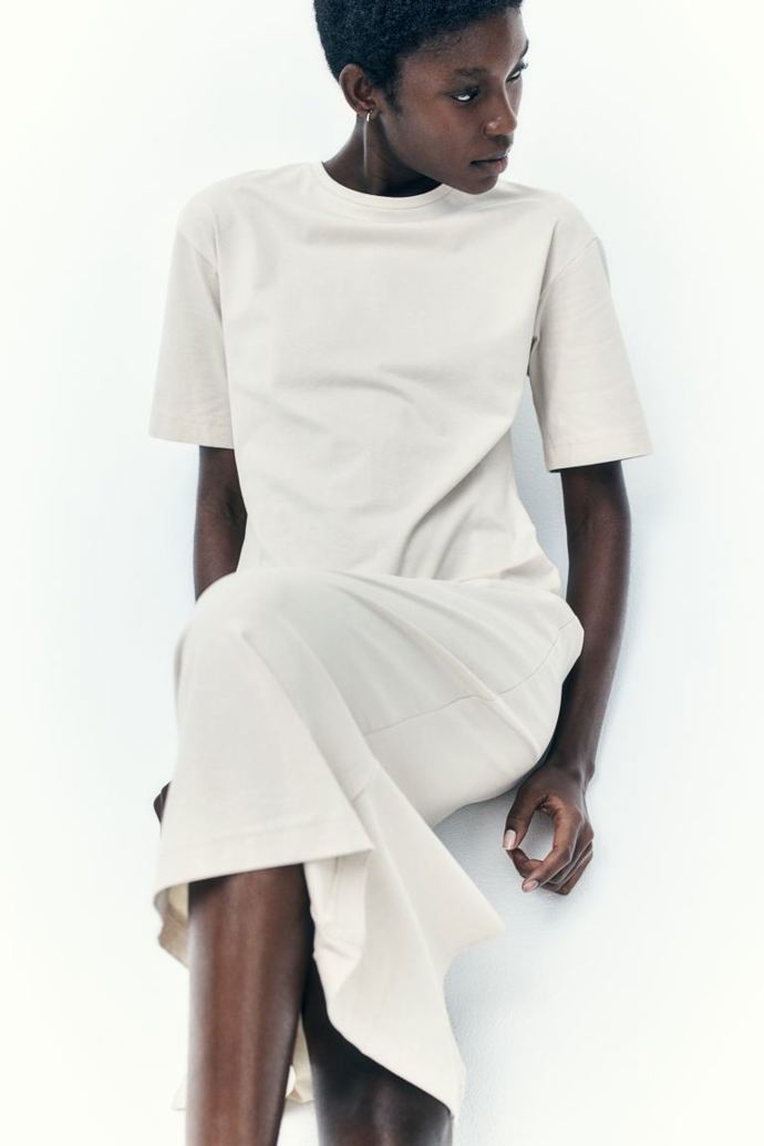 Tričkové šaty, H&M, 359 Kč
Tričkové šaty, H&M, 359 Kč