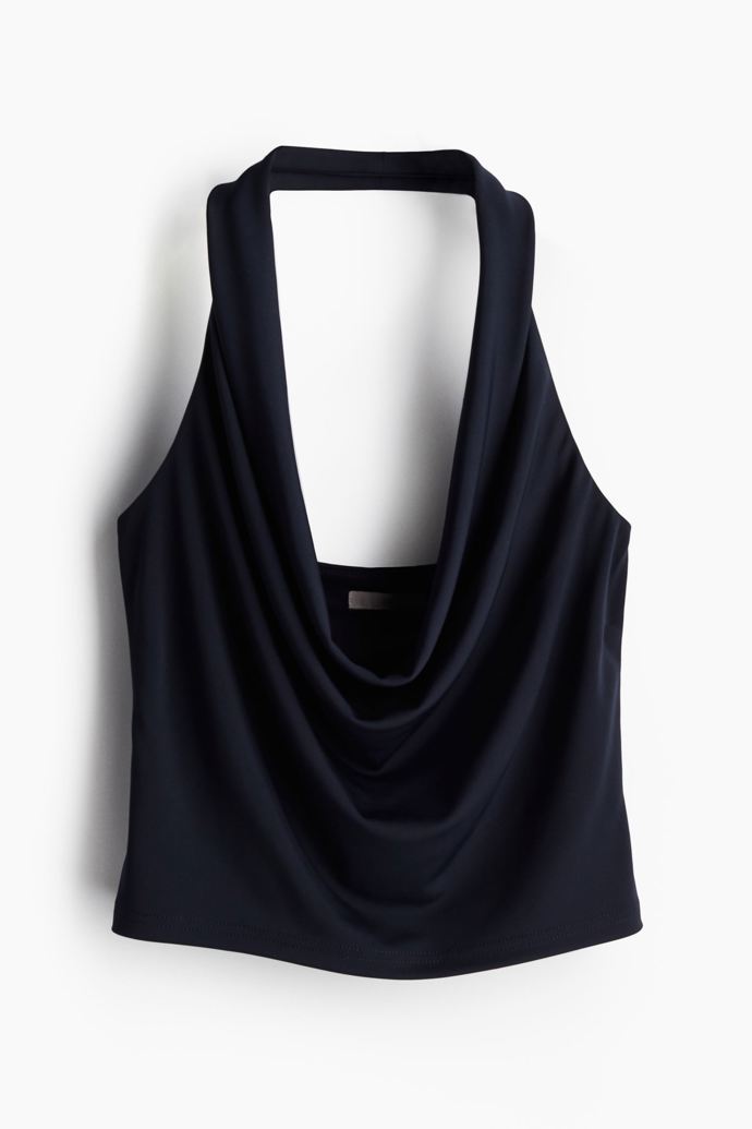 Top za krk, H&M, 479 Kč.
Top za krk, H&M, 479 Kč.