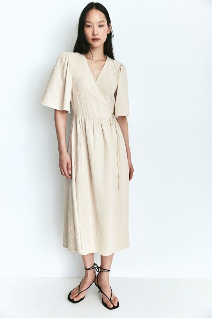 Mušelínové zavinovací šaty, H&M, 959 Kč
