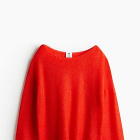 Tenký svetr z mohérové směsi, H&M, 1 899 Kč
