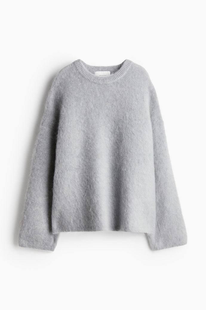 Oversized svetr z mohérové směsi, H&M, 1 459 Kč
Oversized svetr z mohérové směsi, H&M, 1 459 Kč