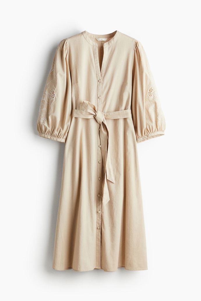 Šaty s výšivkou, H&M, 1199 Kč
