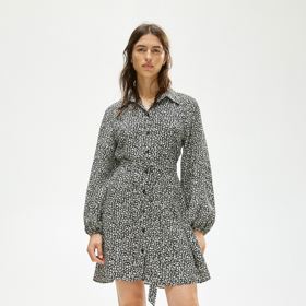 Košilové šaty s balonovými rukávy, H&M, 599 Kč
