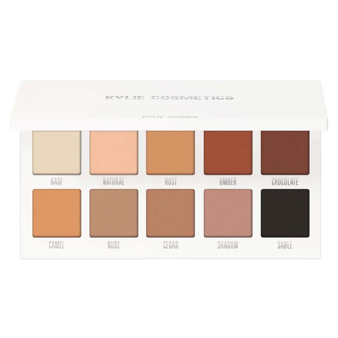 Paletka očních stínů, Kylie Cosmetics, 930 Kč
Paletka očních stínů, Kylie Cosmetics, 930 Kč