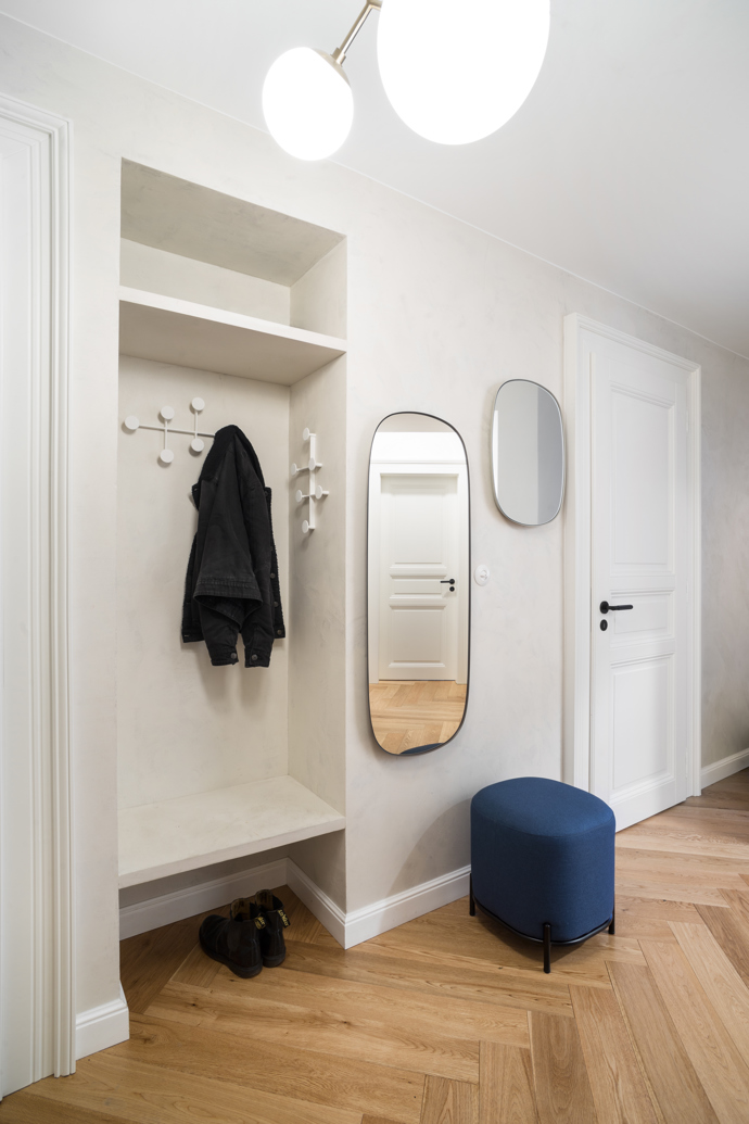 Galerie: Dejvický minimalistický byt s tmavě modrým akcentem Galerie: Dejvický minimalistický byt s tmavě modrým akcentem