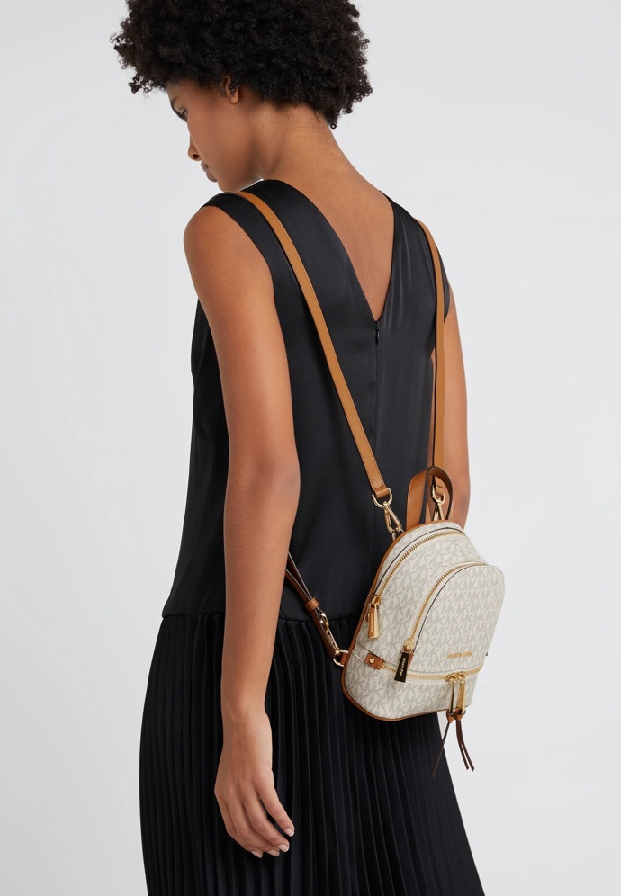 Batoh, Michael Kors, 6 600 Kč
Batoh, Michael Kors, 6 600 Kč