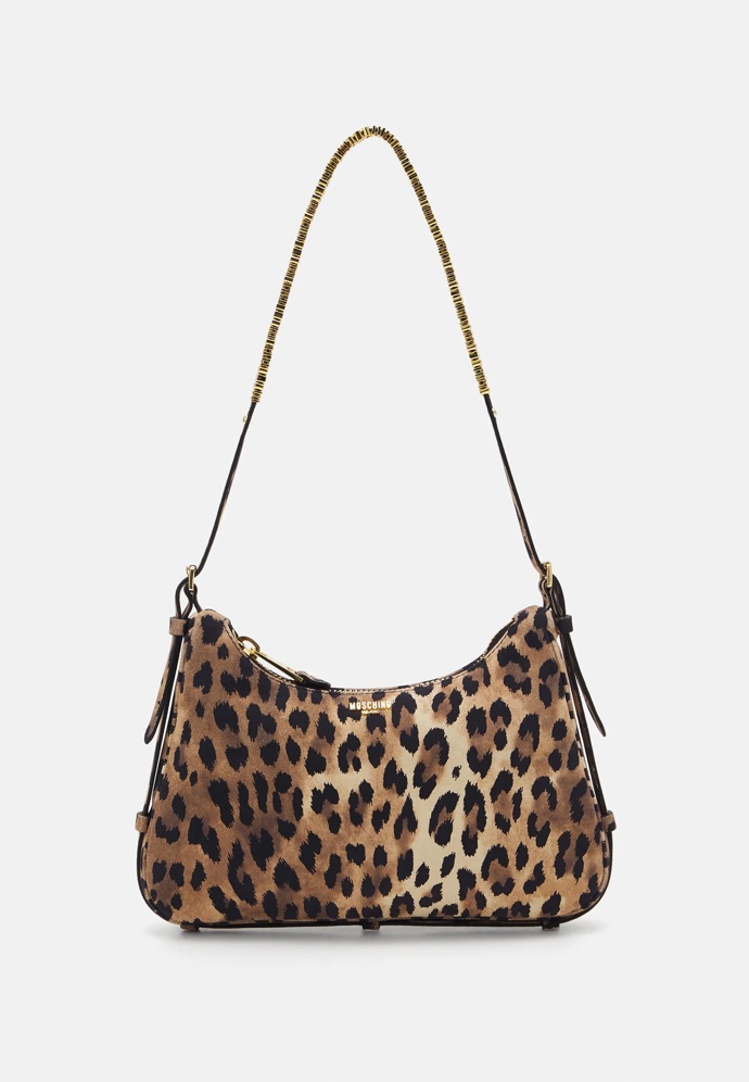 Kabelka, Moschino, 23 880 Kč
