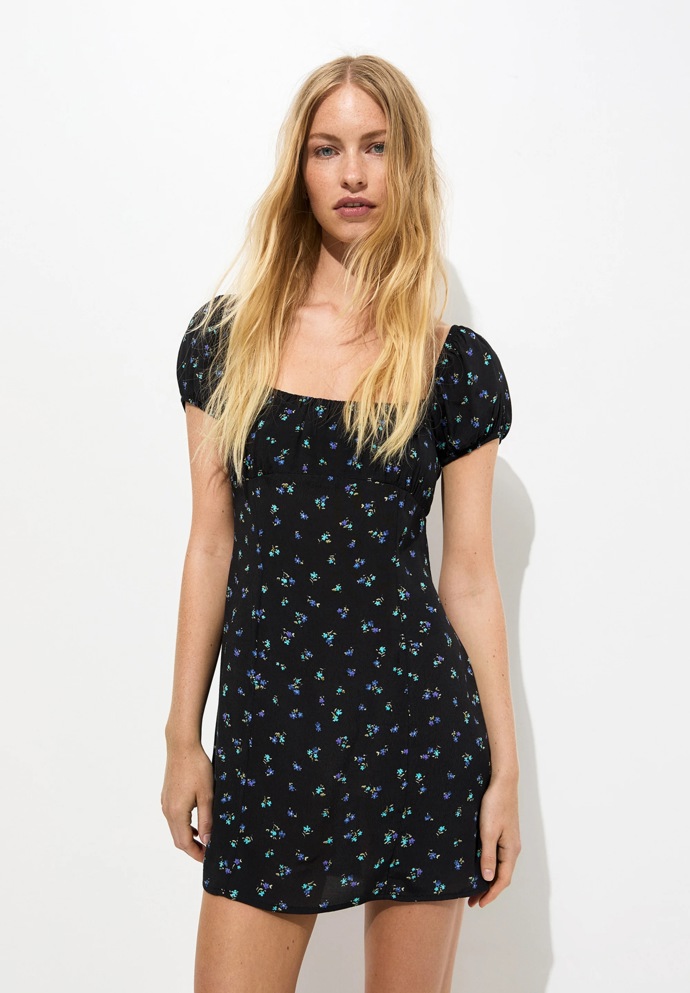 Šaty, Pull&Bear, 599 Kč
Šaty, Pull&Bear, 599 Kč