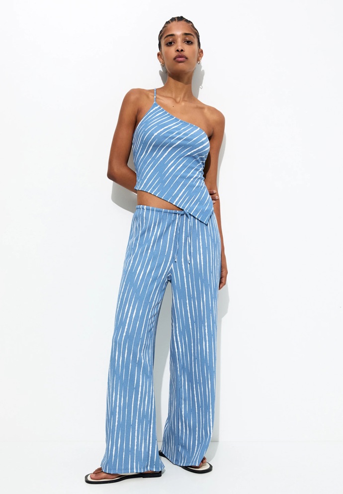 Kalhoty, Pull&Bear, 649 Kč
Kalhoty, Pull&Bear, 649 Kč