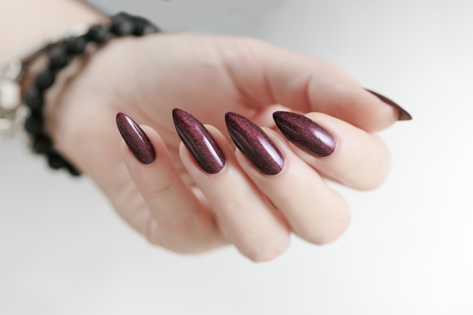 Black cherry odstín se k podzimu dokonale hodí
Black cherry odstín se k podzimu dokonale hodí