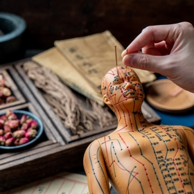 Tradiční čínská medicína nabízí mnoho způsobů léčení.
