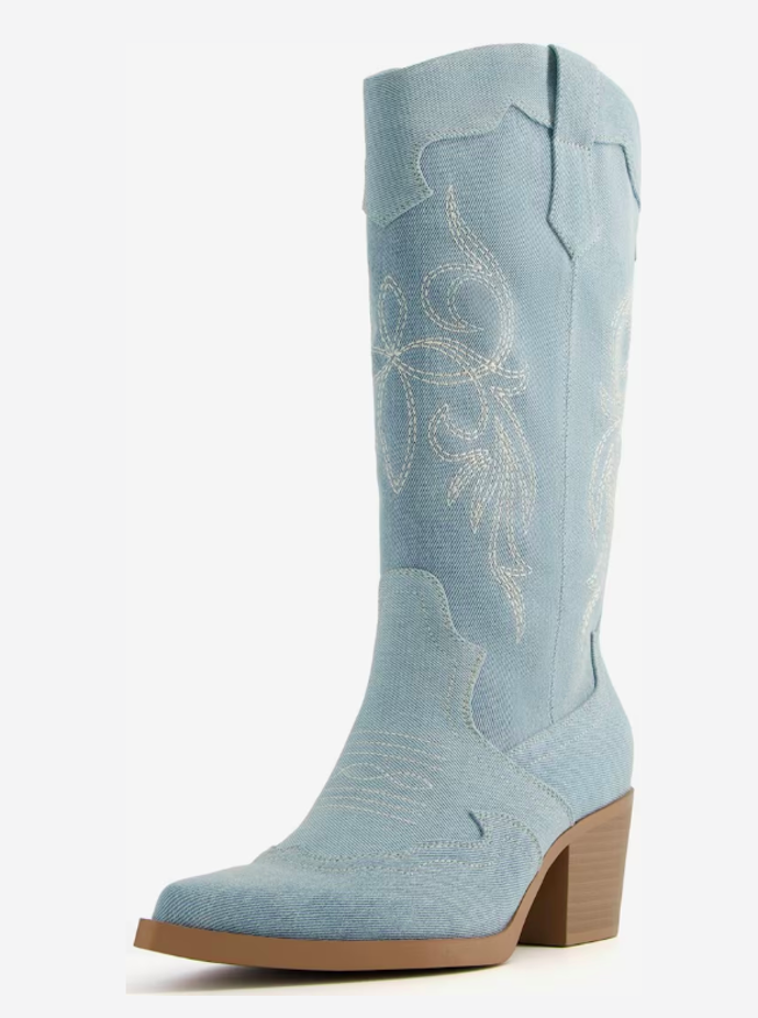 Kovbojské boty, Bershka, 1799 Kč. 
