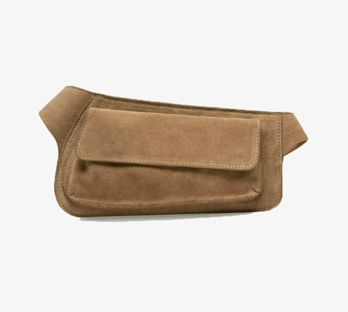 Ledvinka, Massimo Dutti, 3299 Kč.
Ledvinka, Massimo Dutti, 3299 Kč.
