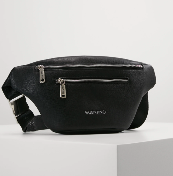 Ledvinka, Valentino Bags, 1930 Kč.
Ledvinka, Valentino Bags, 1930 Kč.