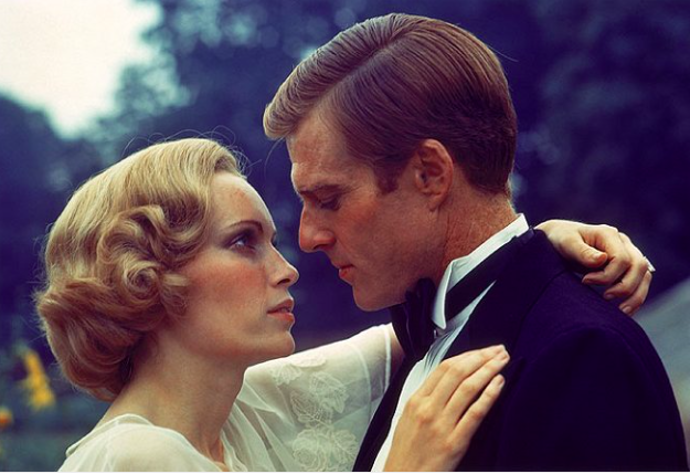 Ve filmu Velký Gatsby (1974) hrál Redford po boku Mii Farrow.
