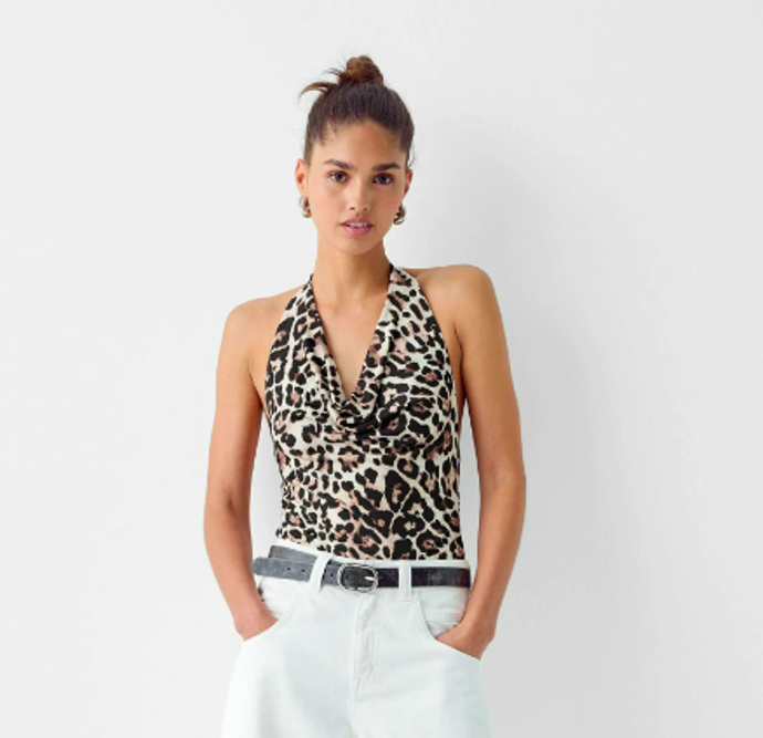 Top za krk, Bershka, 479 Kč.
Top za krk, Bershka, 479 Kč.