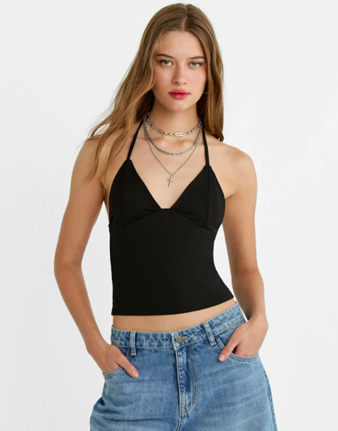 Top za krk, Stradivarius, 299 Kč.
Top za krk, Stradivarius, 299 Kč.