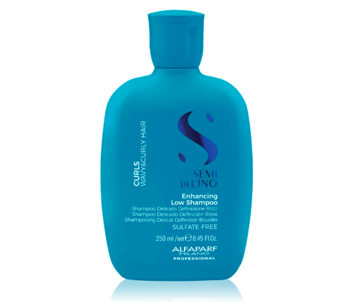 Šampon pro kudrnaté vlasy, Alfaparf Milano, 471 Kč.
Šampon pro kudrnaté vlasy, Alfaparf Milano, 471 Kč.