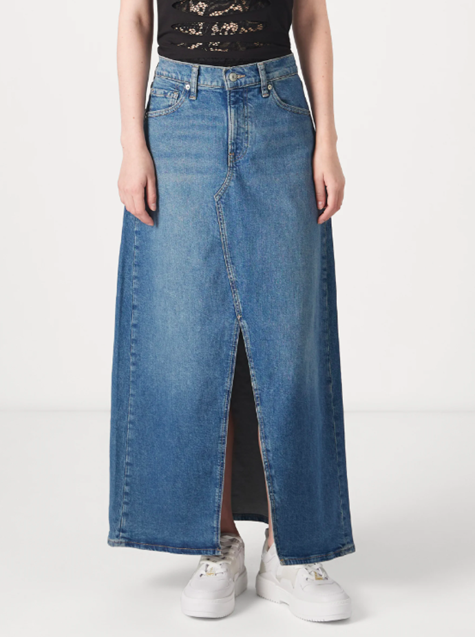 Denimová sukně, Gap, 1250 Kč.
Denimová sukně, Gap, 1250 Kč.