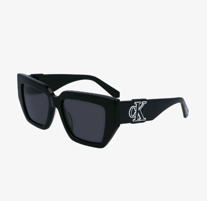 Sluneční brýle, Calvin Klein Jeans, 2620 Kč.
Sluneční brýle, Calvin Klein Jeans, 2620 Kč.