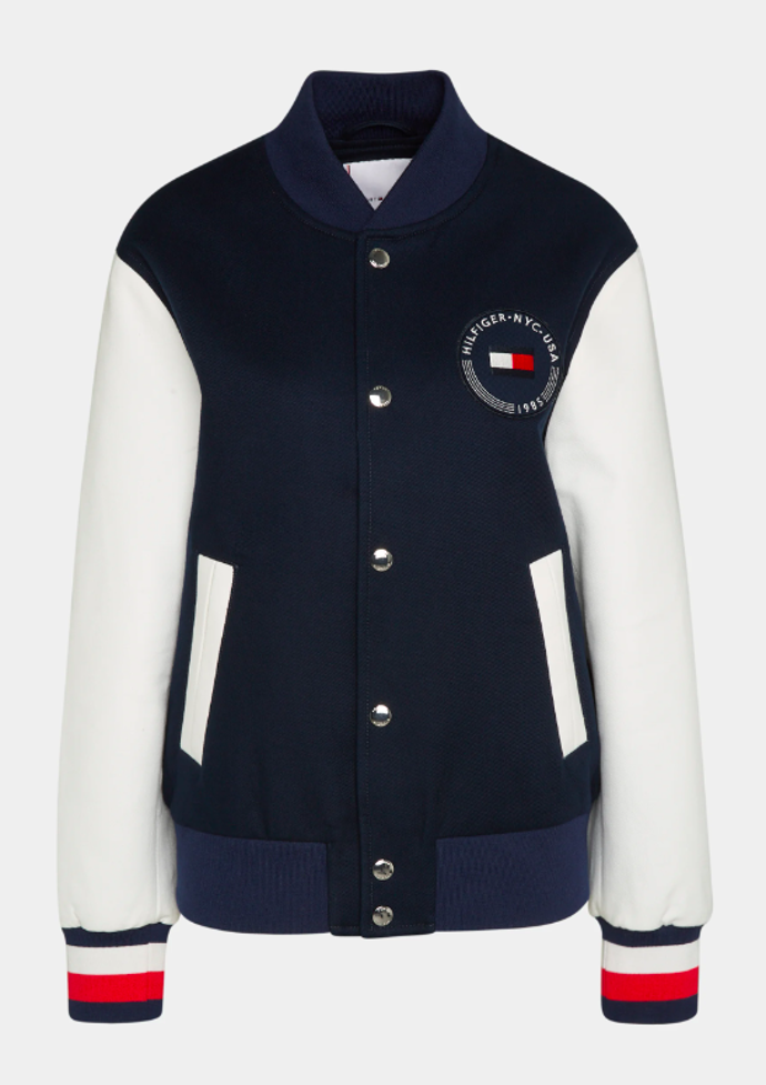 Bunda, Tommy Hilfiger, 7200 Kč. 
