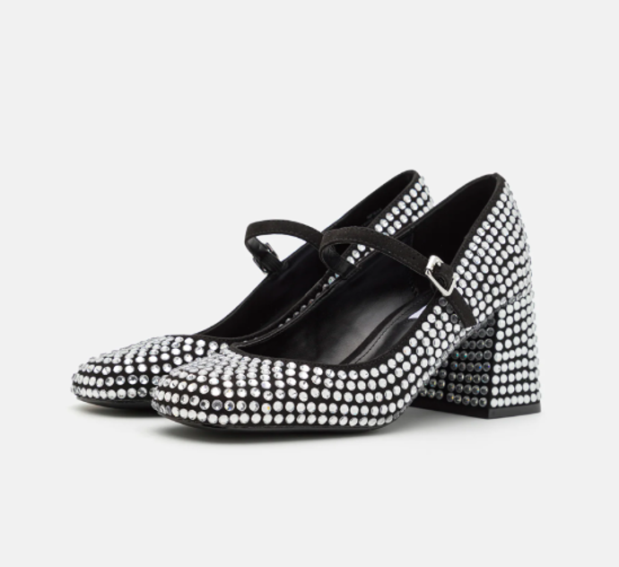 Boty, Steve Madden, 3090 Kč.
Boty, Steve Madden, 3090 Kč.