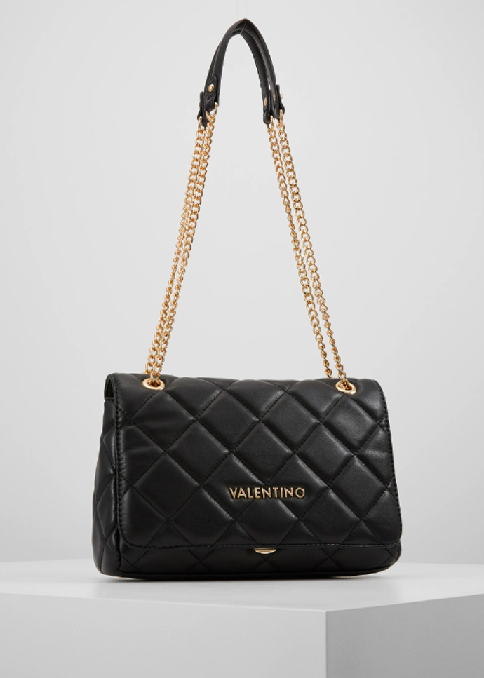 Kabelka, Valentino Bags, 3150 Kč.
Kabelka, Valentino Bags, 3150 Kč.