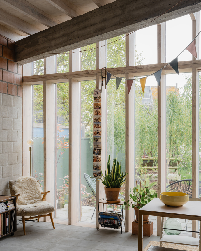 Galerie: Domek nazvaný T(uin)HUIS Atelier Galerie: Domek nazvaný T(uin)HUIS Atelier