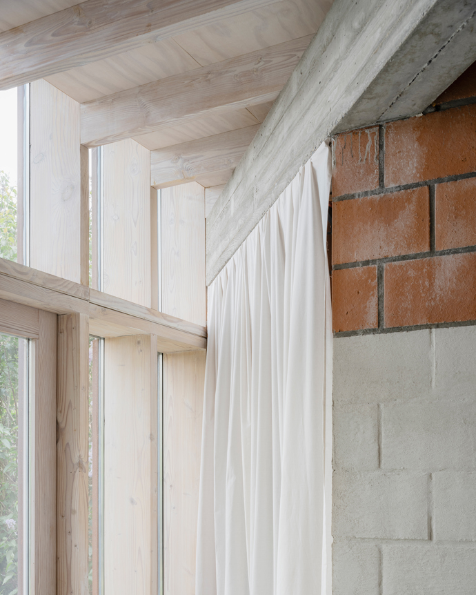 Galerie: Domek nazvaný T(uin)HUIS Atelier Galerie: Domek nazvaný T(uin)HUIS Atelier