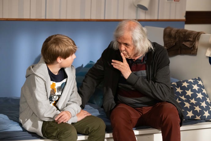 Nekonečný seriál Ulice sleduje dramatické příběhy několika rodin
