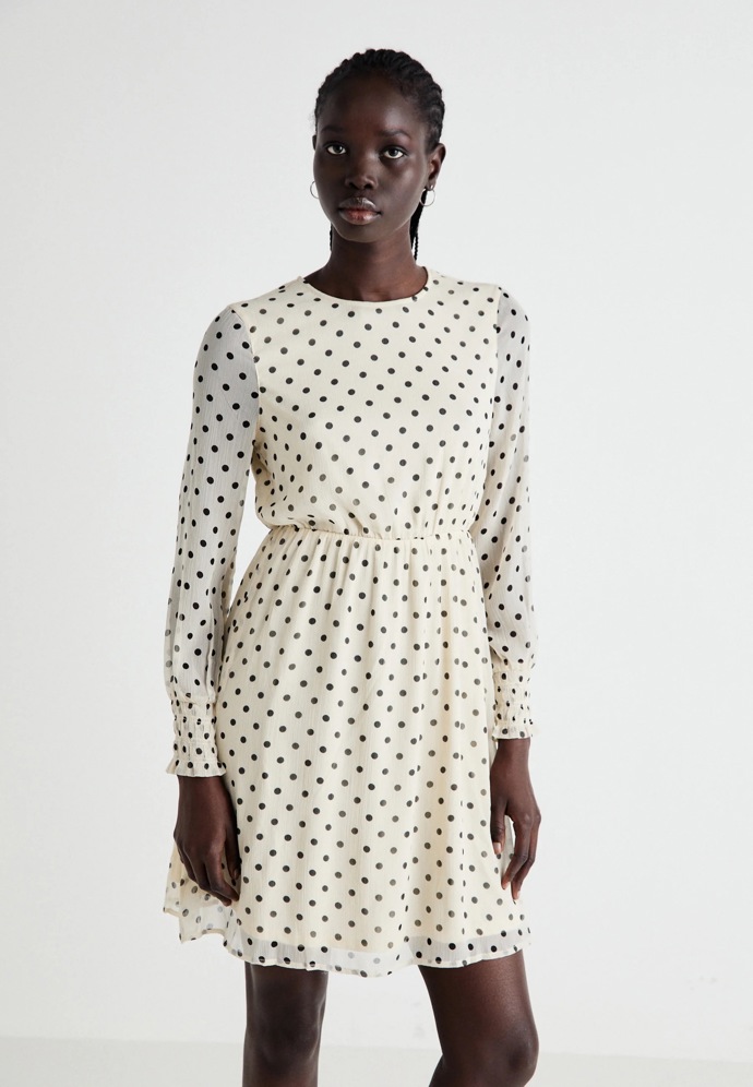 Šaty, Vero Moda, 960 Kč
Šaty, Vero Moda, 960 Kč