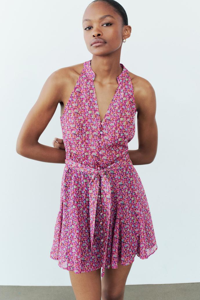 Mini šaty, Zara, 849 Kč
Mini šaty, Zara, 849 Kč