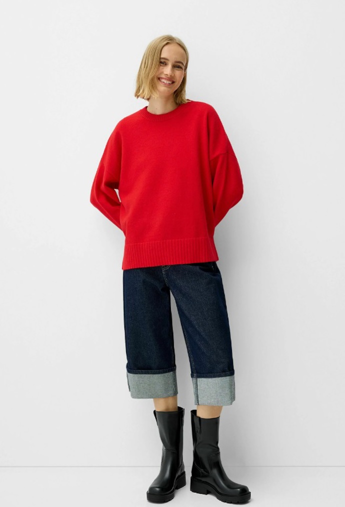 Červený svetr, Bershka, 699 Kč
Červený svetr, Bershka, 699 Kč