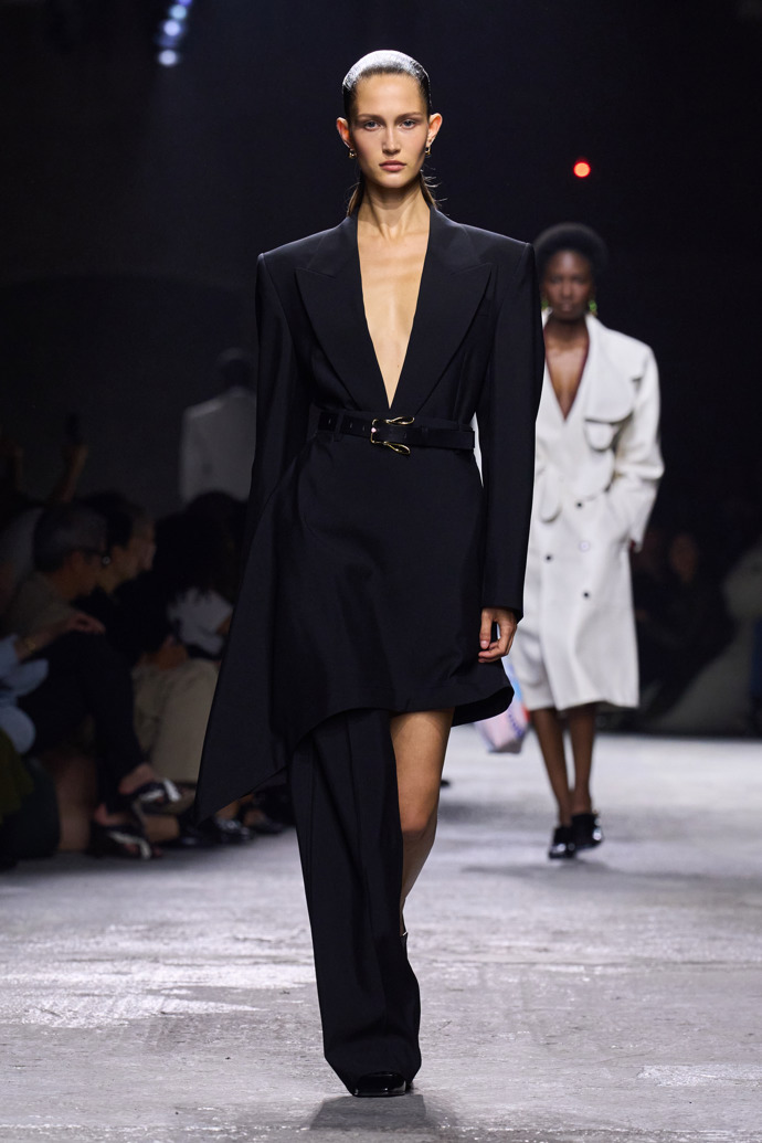 Bottega Veneta jaro/léto 2025
Bottega Veneta jaro/léto 2025