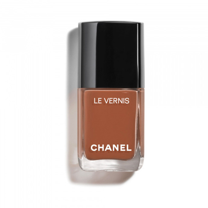 Lak na nehty, Chanel, 940 Kč
