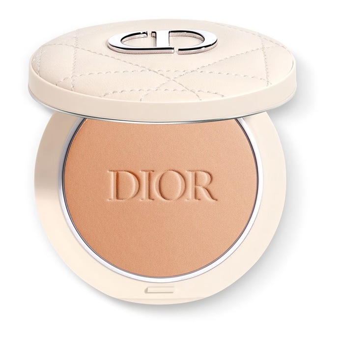 Bronzer, Dior, 1590 Kč
Bronzer, Dior, 1590 Kč