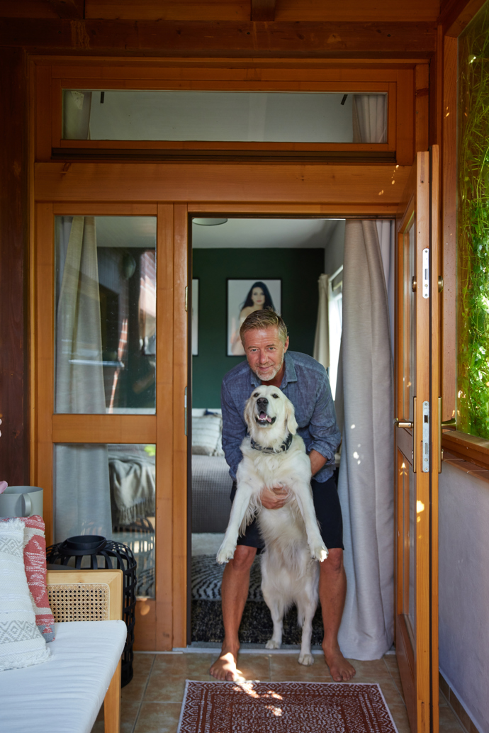 Pánský kutloch Jiřího Langmajera vznikl přestavbou zahradního domku. 
