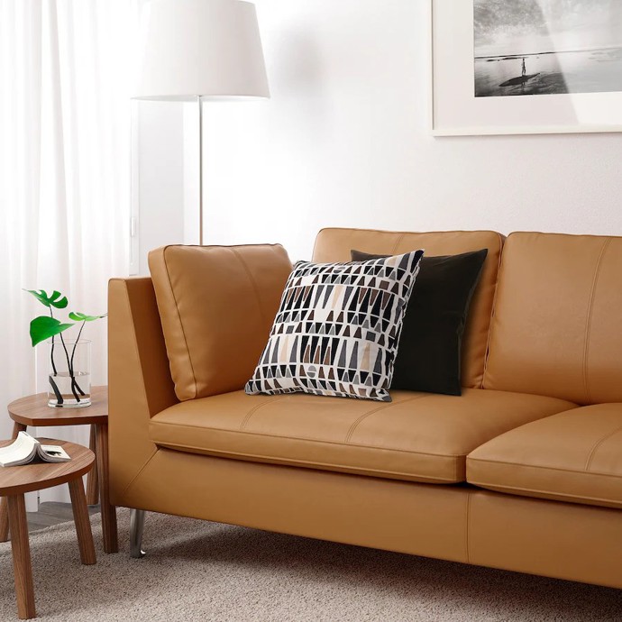 Kožená sedačka, IKEA, 40 099 Kč
Kožená sedačka, IKEA, 40 099 Kč