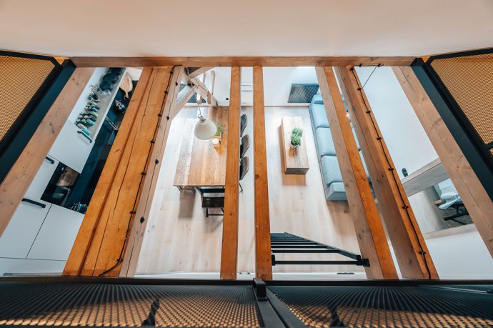 Apartmány nabízejí komfortní ubytování v moderním stylu s důrazem na prostor, světlo a pohodlí, ideální pro relaxaci i společné chvíle.
