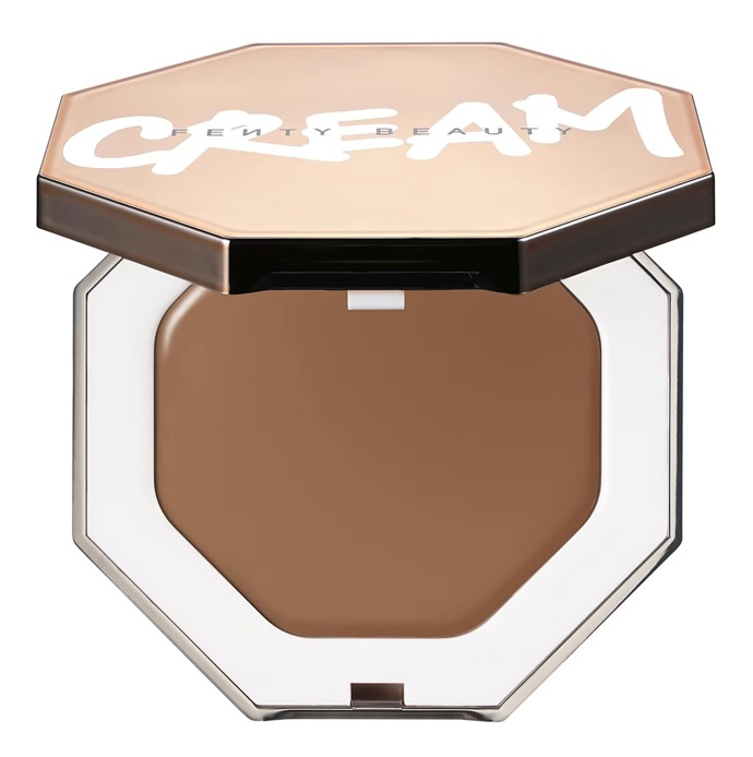 Bronzer, Fenty Beauty, 950 Kč
