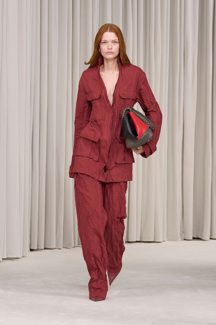 Ferragamo jaro/léto 2025
Ferragamo jaro/léto 2025
