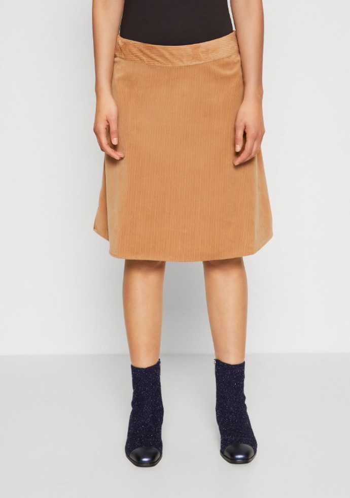 Áčková sukně, Vero Moda, 470 Kč
