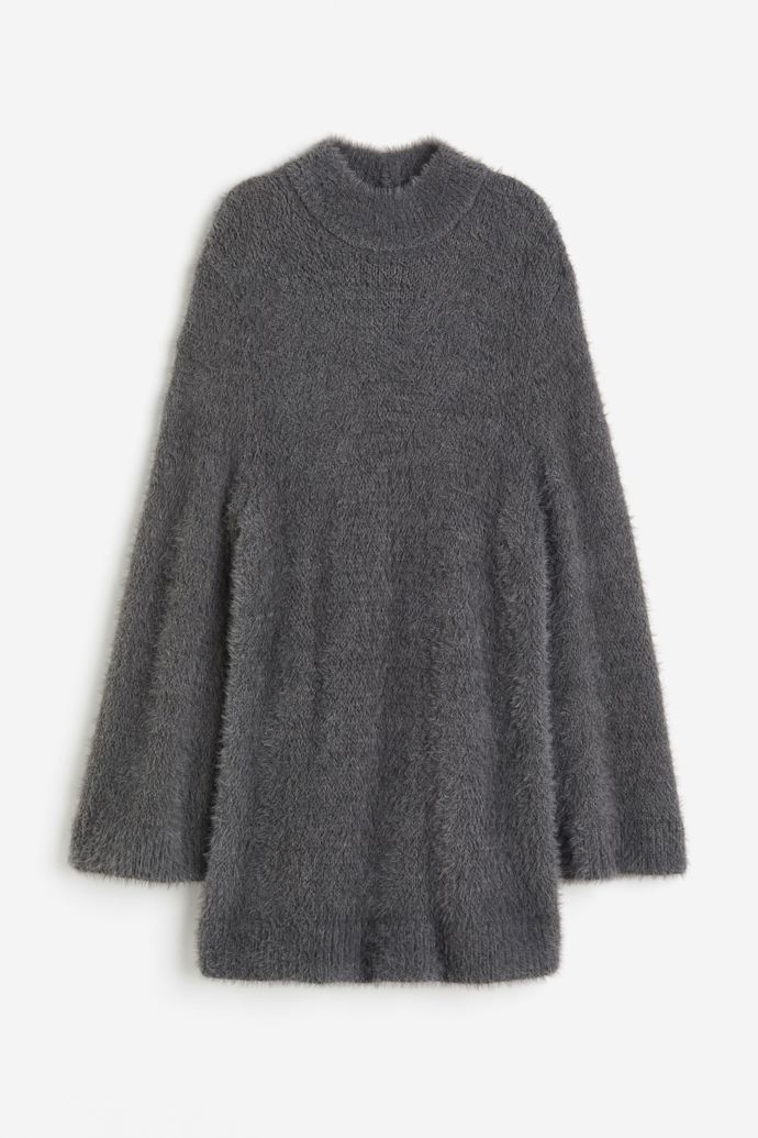 Oversized svetr z huňatého úpletu, H&M, 999 Kč
Oversized svetr z huňatého úpletu, H&M, 999 Kč