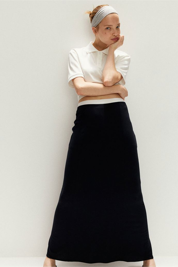Rozšířená žerzejová sukně, H&M, 239 Kč

V rámci Dnů Marianne nabízí H&M pro členy věrnostního programu H&M 20 % při nákupu nad 800 Kč 
