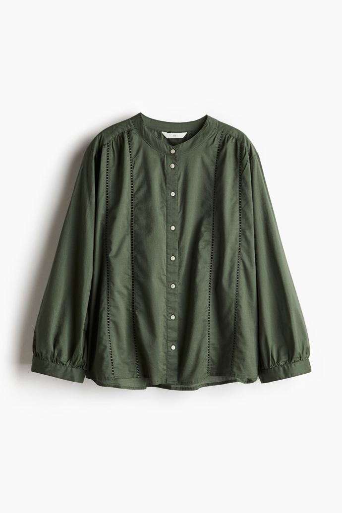 Halenka s prolamovanou krajkou, H&M, 599 Kč
Halenka s prolamovanou krajkou, H&M, 599 Kč